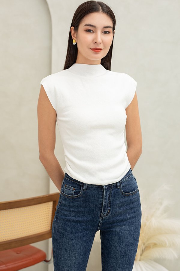 NAYLA KNIT TOP (WHITE)