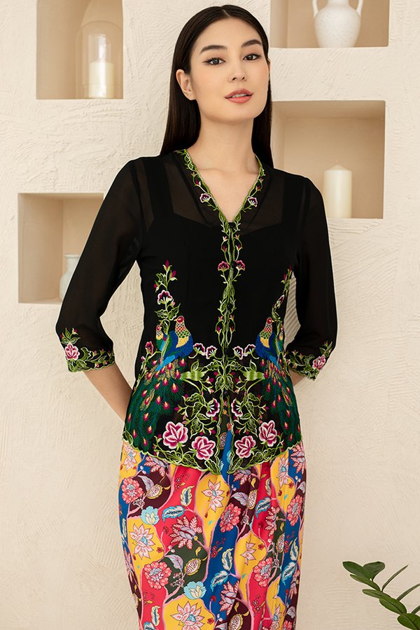 Peacocks & Blossoms Nyonya Kebaya (Black)