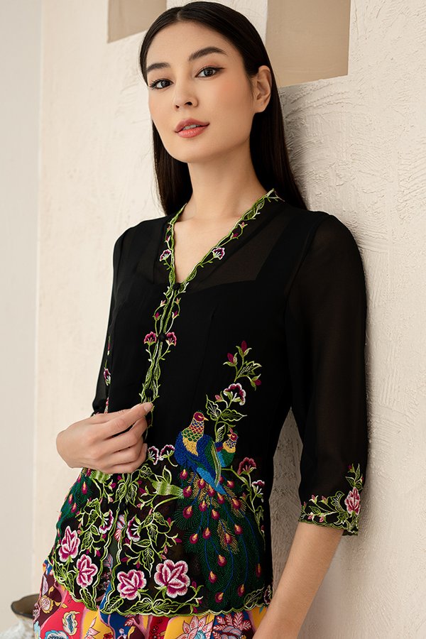 Peacocks & Blossoms Nyonya Kebaya (Black)