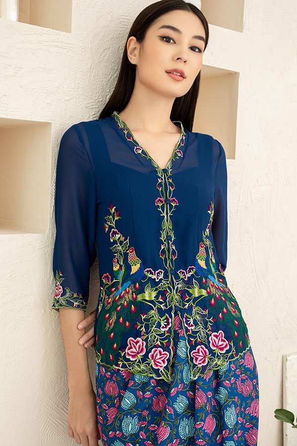 Peacocks & Blossoms Nyonya Kebaya (Navy)