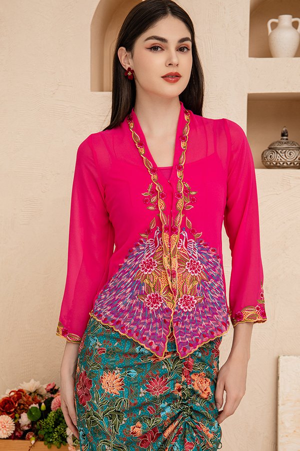 Merak Of Borobudur Nyonya Kebaya (Fuchsia Pink)