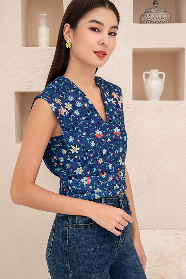 Rhoswen Eyelet V Neck Top (Navy Calico)