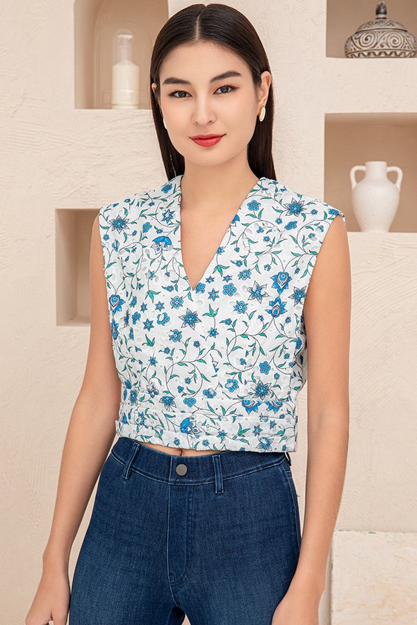 Rhoswen Eyelet V Neck Top (White Porcelain)