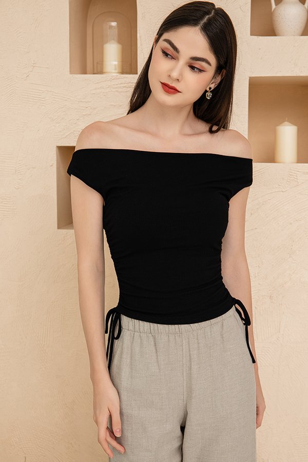 Blanche Padded Two-Way Ruched Top (Black)