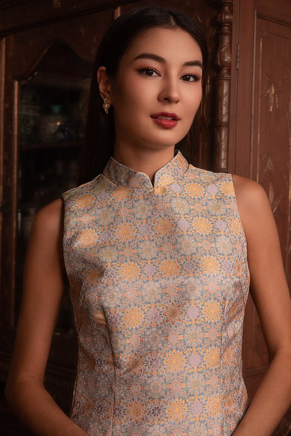 The Golden Chrysanthemum Brocade Cheongsam Dress (Cerulean Blue)