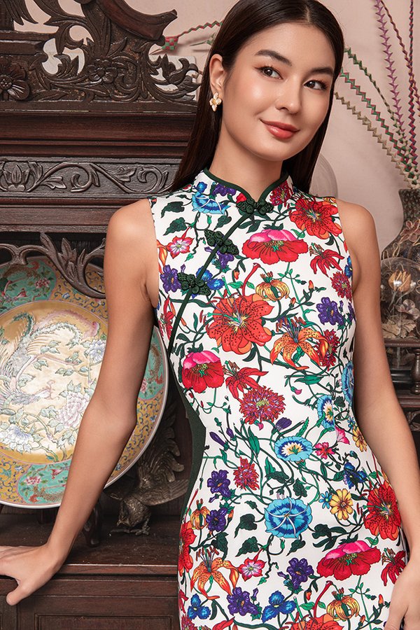 ETERNAL BLOSSOMS HOURGLASS SIDE CHEONGSAM DRESS (WHITE)