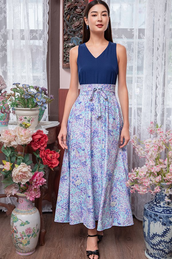 FEERIE FLORALE V NECK MAXI DRESS (NAVY)