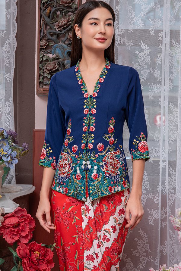 SACRED LION DANCE SINGLE LAYER NYONYA KEBAYA (NAVY)