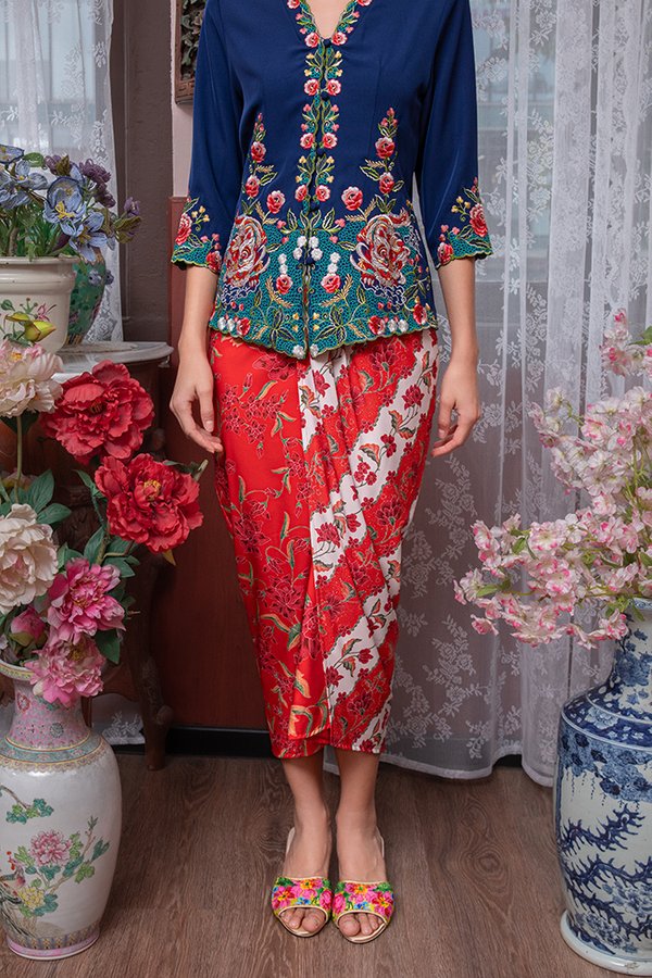 ASMARA BATIK NYONYA SKIRT (JINGGA)