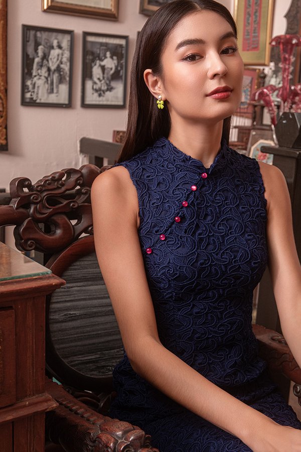 PUTERI TASMIA CROCHET CHEONGSAM DRESS (NAVY)