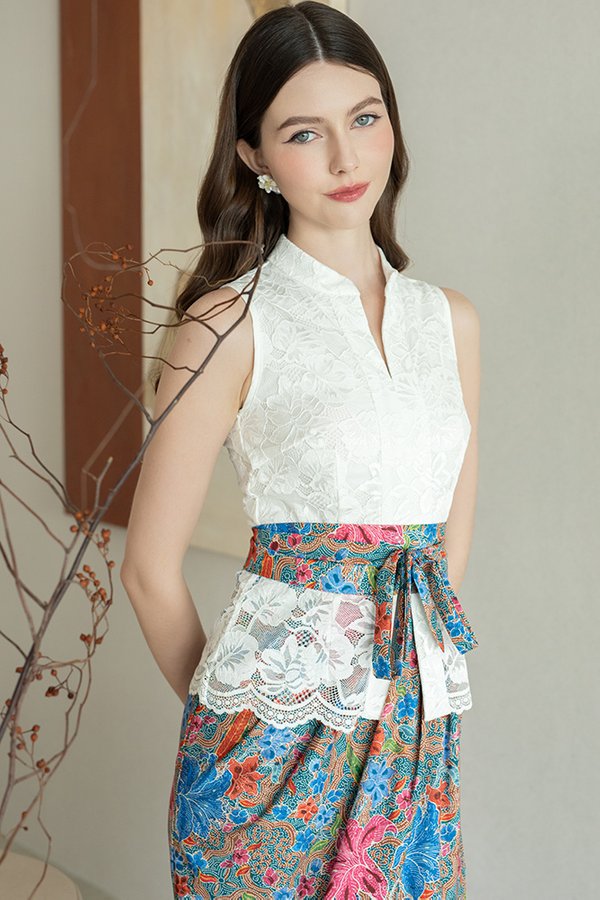 BEKANTAN PAKIS LACE KEBAYA DRESS (WHITE)