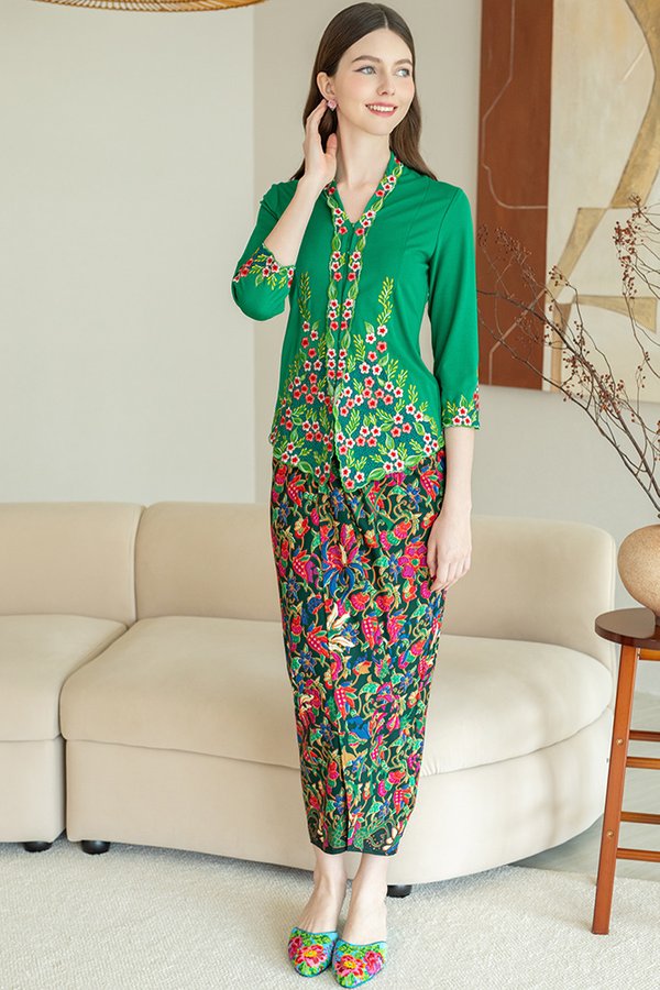 DWI PERTIWI BATIK NYONYA TULIP SKIRT (EMERALD GREEN)