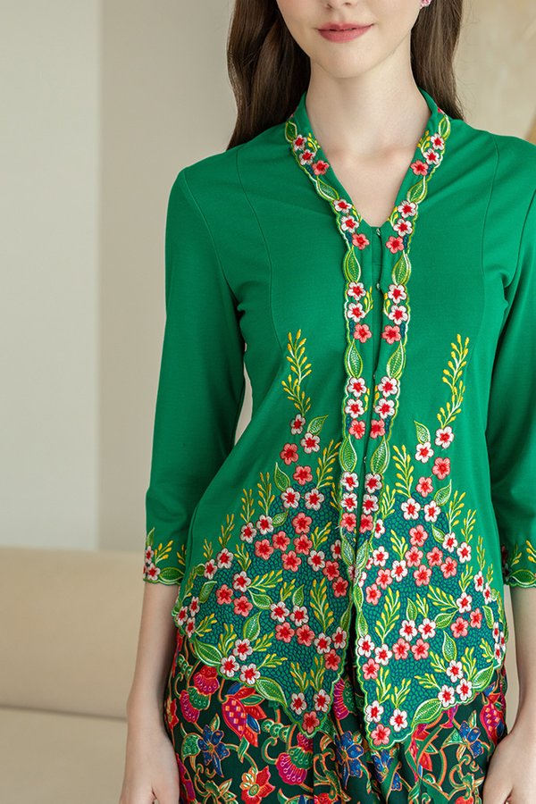 DWI KIRANA EMBROIDERY NYONYA KEBAYA (DALLAS GREEN)