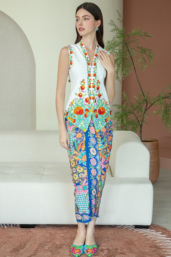 TARAKA NIRA BATIK NYONYA TULIP SKIRT (BIRU)