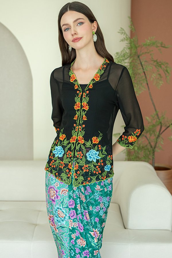 MEKAR SARI EMBROIDERY NYONYA KEBAYA (BLACK)