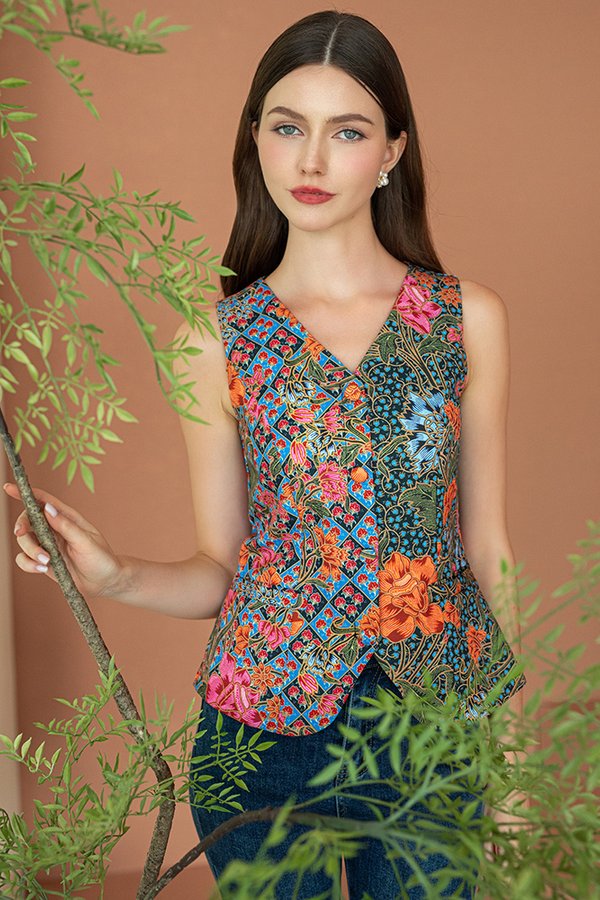 ADINDA PRINTED BATIK VEST TOP (BIRU)