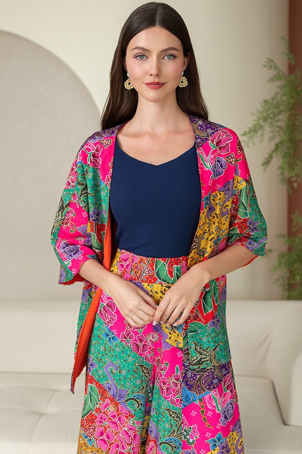 RHOSWEN PRINTED BATIK REVERSIBLE KIMONO JACKET (WARNA WISTERIA)