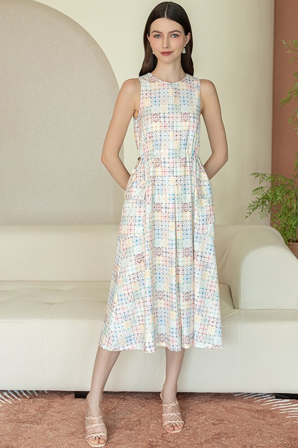SASHA BATIK DRAWSTRING DRESS (KERAMIK)