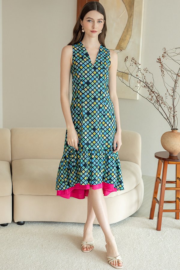 TEGAN V-NECK REVERSIBLE DRESS (FUCHSIA)