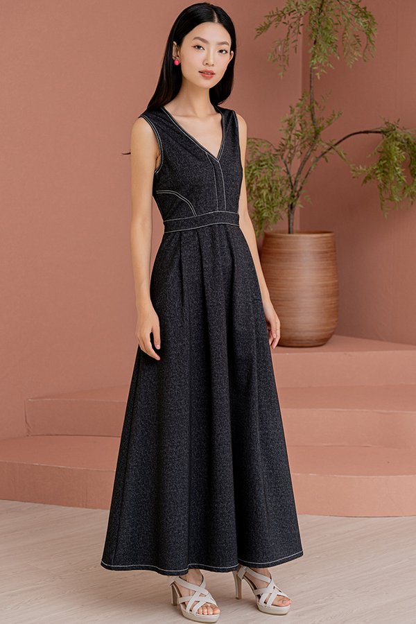 SKYLAR TENCEL DENIM MIDAXI DRESS (BLACK)