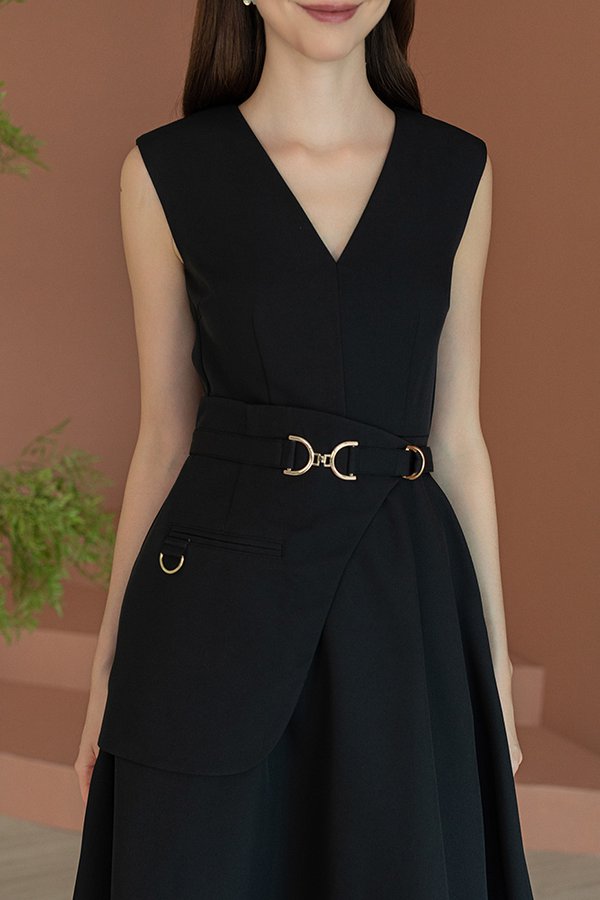 MACPHERSON V NECK FIT & FLARE DRESS (BLACK)