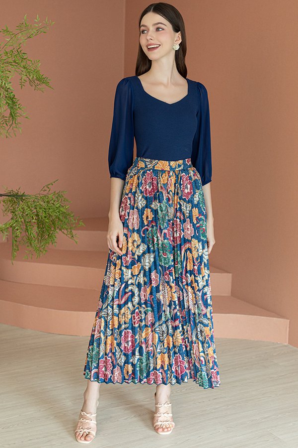 ZAHARA BATIK PLEATED PANTS (NAVY)