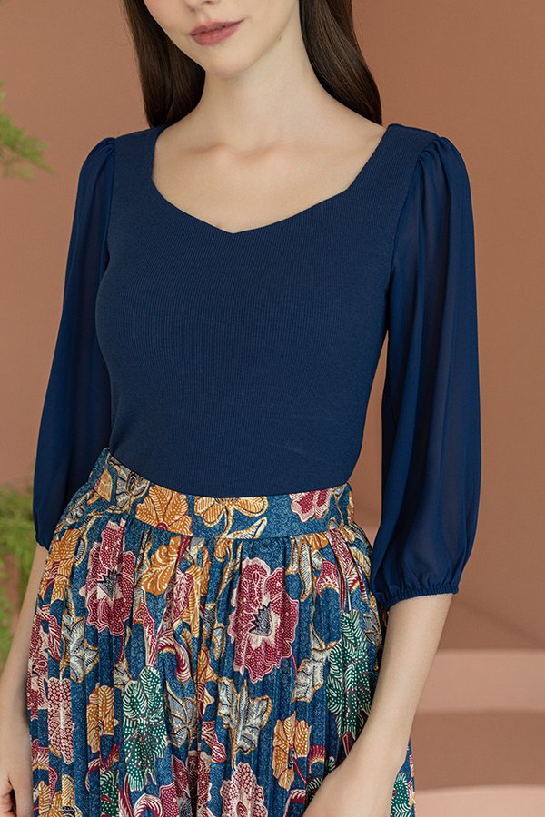 ZAHARA BATIK PLEATED PANTS (NAVY)