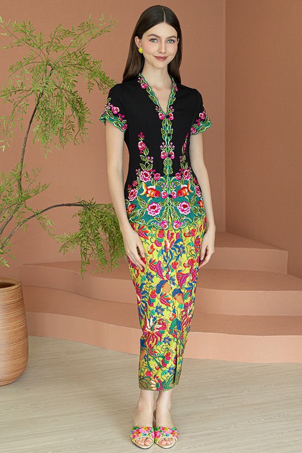 DWI PERTIWI BATIK NYONYA TULIP SKIRT (LIME SORBET)