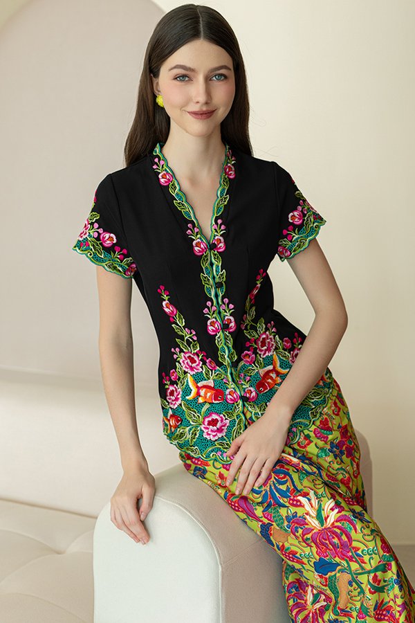 FLORAKAI EMBROIDERY NYONYA KEBAYA (BLACK)