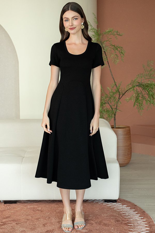 DELPHINE PADDED MIDI FLARE DRESS (BLACK)