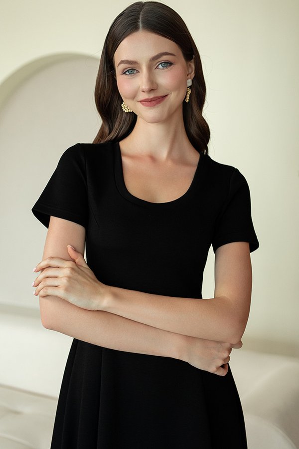 DELPHINE PADDED MIDI FLARE DRESS (BLACK)