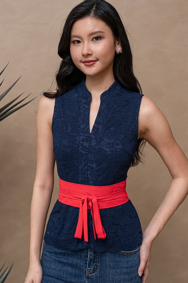QISTINA LACE KEBAYA (NAVY)