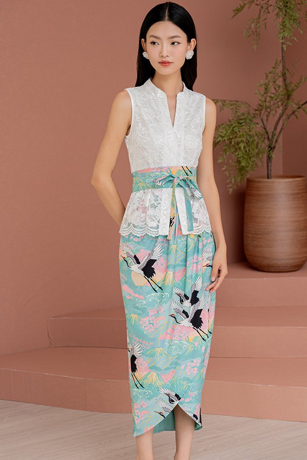 TALE OF GENJI LACE KEBAYA TULIP DRESS (WHITE)