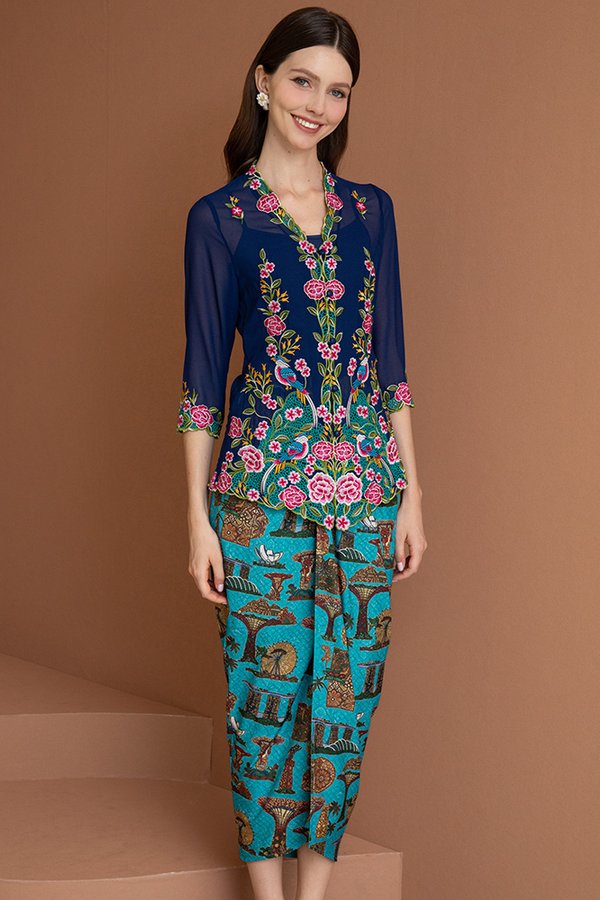 MUSE OF OUR GARDEN CITY BATIK NYONYA TULIP SKIRT (AQUA)