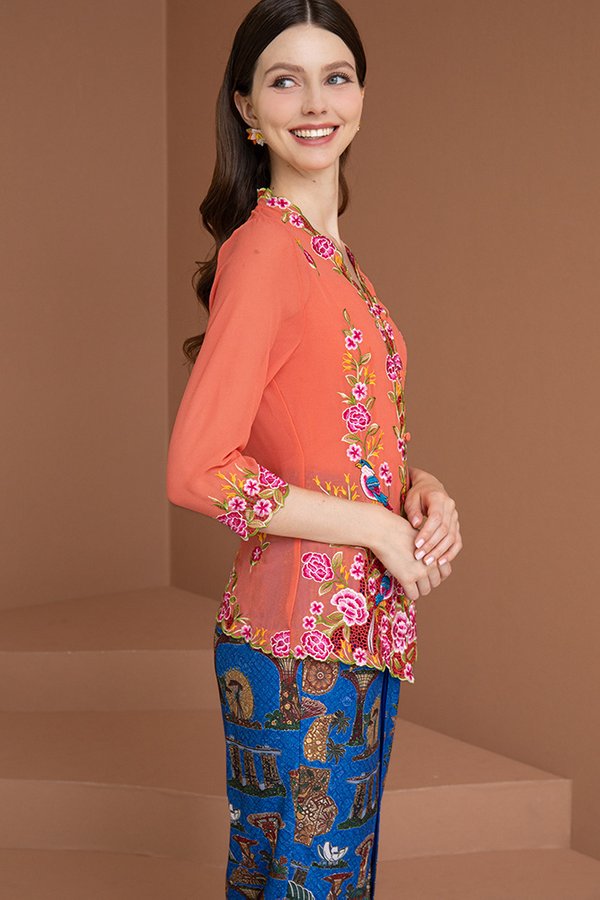 ROYAL PLUMAGE EMBROIDERY NYONYA KEBAYA (APRICOT CRUSH)