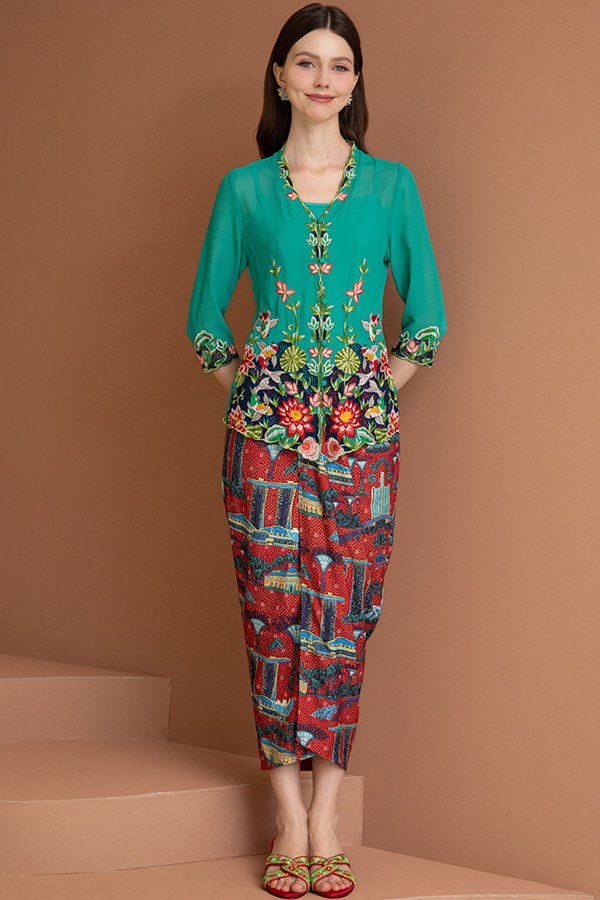 PEARL OF THE LOTUS POND EMBROIDERY NYONYA KEBAYA (VIRIDIAN GREEN)
