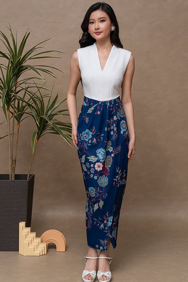 OSHANA BATIK V NECK TULIP DRESS (WHITE)