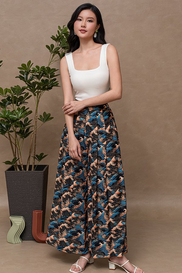 GREAT WAVES OF KANAGAWA PRINTED FLARE PANTS (BLACK)
