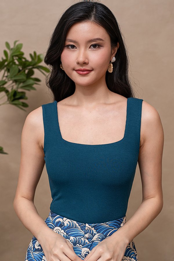JAMIAN PADDED TOP (TEAL BLUE)