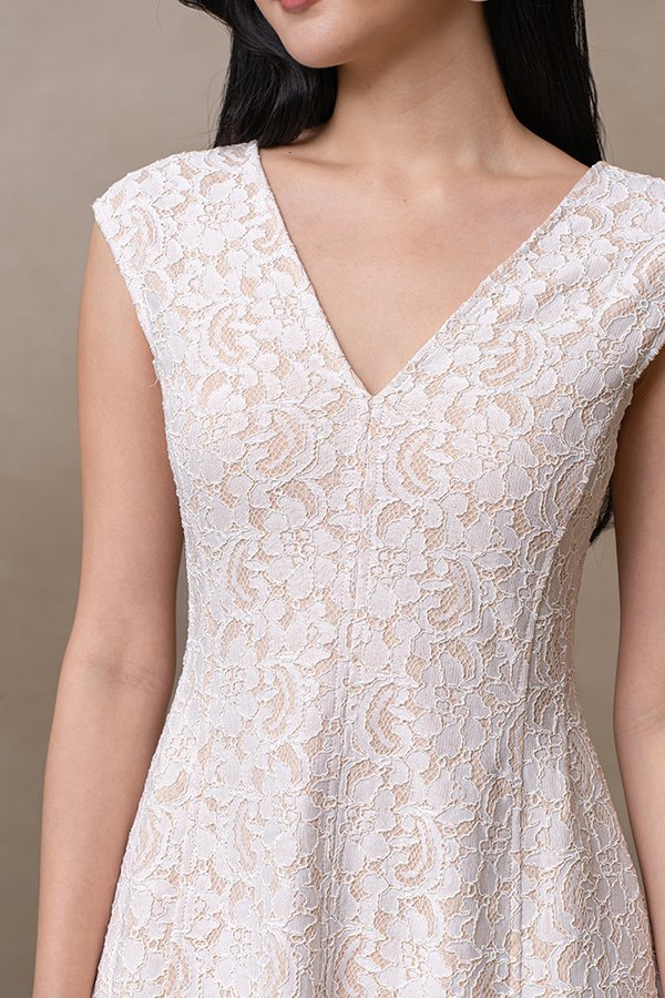 BERENICE V NECK LACE FLARE DRESS (WHITE)