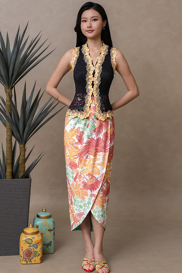 SALOMI LACE KEBAYA TULIP DRESS (BLACK)