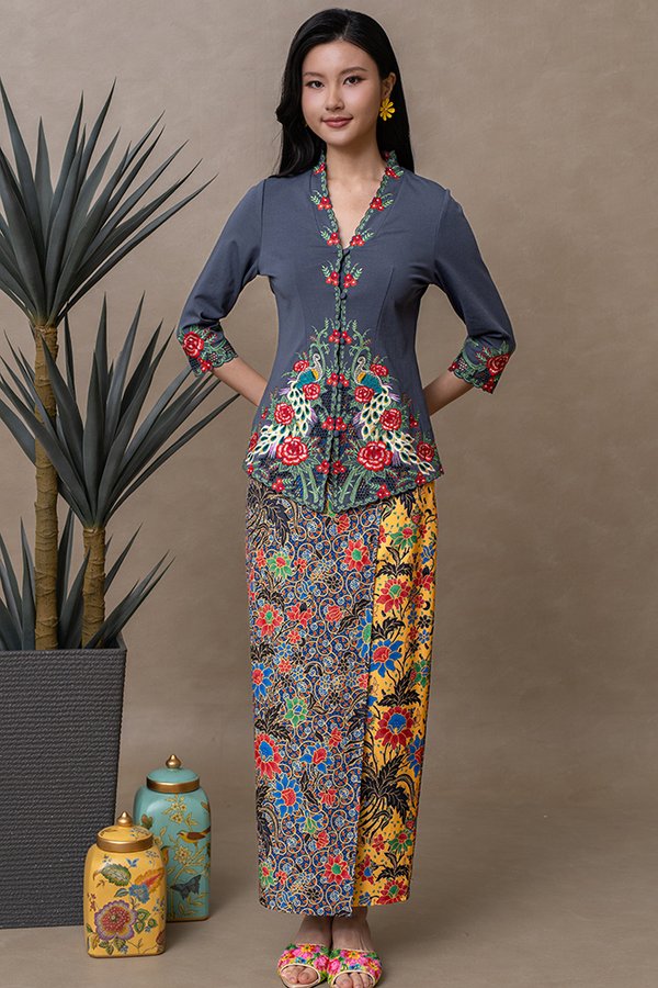 DAHAYU BATIK NYONYA SKIRT (MIDNIGHT MARIGOLD)