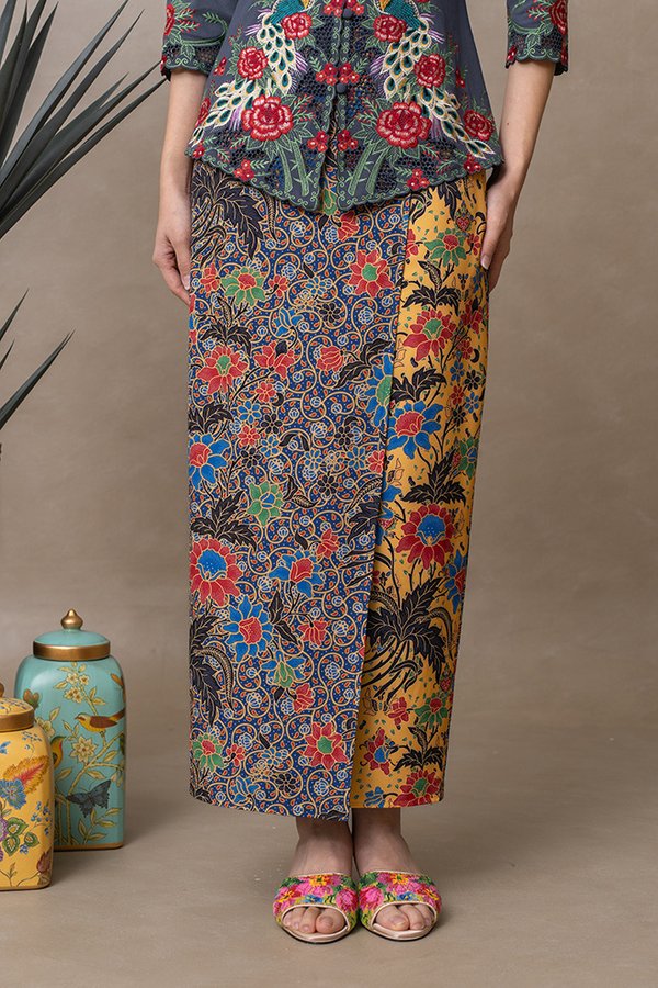 DAHAYU BATIK NYONYA SKIRT (MIDNIGHT MARIGOLD)