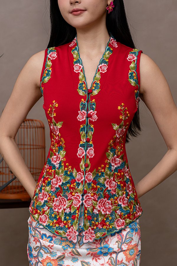 FLOWERS OF THE HEART EMBROIDERY NYONYA KEBAYA (CRIMSON)