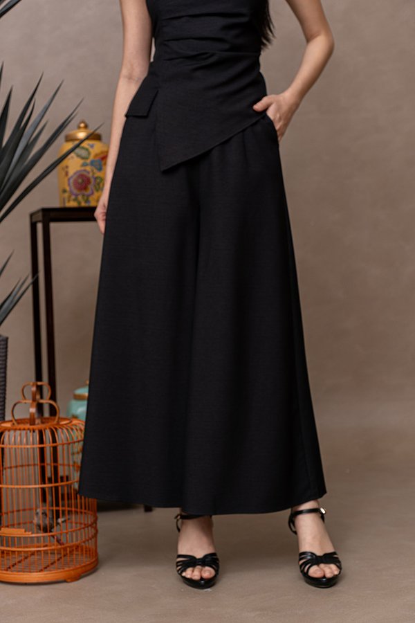 COLETTE SMART FLARE PANTS (BLACK)