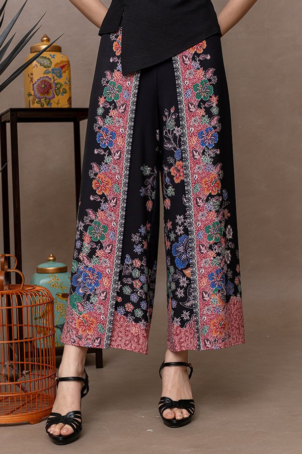 (PREORDER) ENZO BATIK SPLIT HEM PANTS (BLACK)