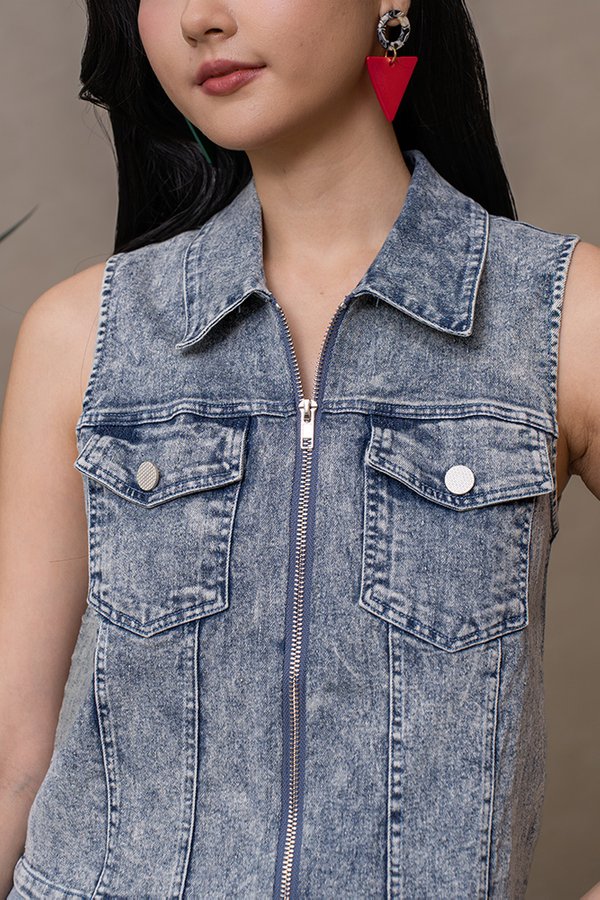 BEATRIX DENIM VEST TOP (MID BLUE WASH)