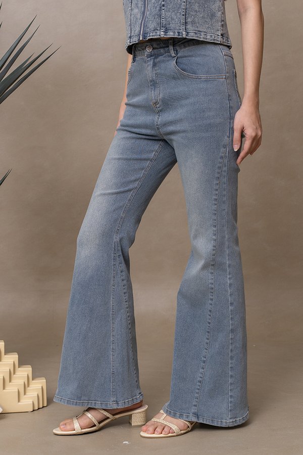 ROBINE BELL BOTTOM DENIM JEANS (LIGHT BLUE WASH)