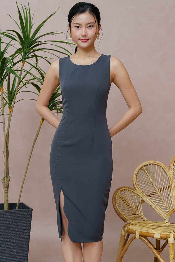 OCTAVIA WAVY SLIT DRESS (COOL GRAY) OCTAVIA WAVY SLIT DRESS (COOL GRAY)