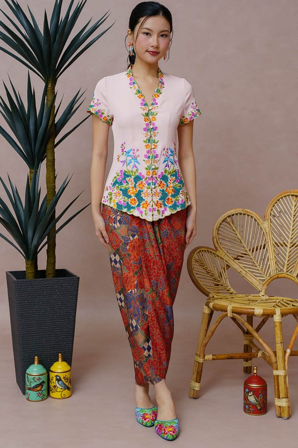 TANIA NENG BATIK NYONYA SKIRT (LADYBUG RED)